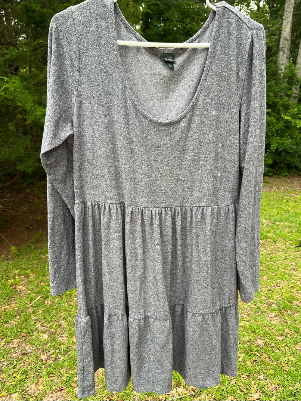 wild fable Gray Long-Sleeve Tiered Scoop Neck Tunic Top